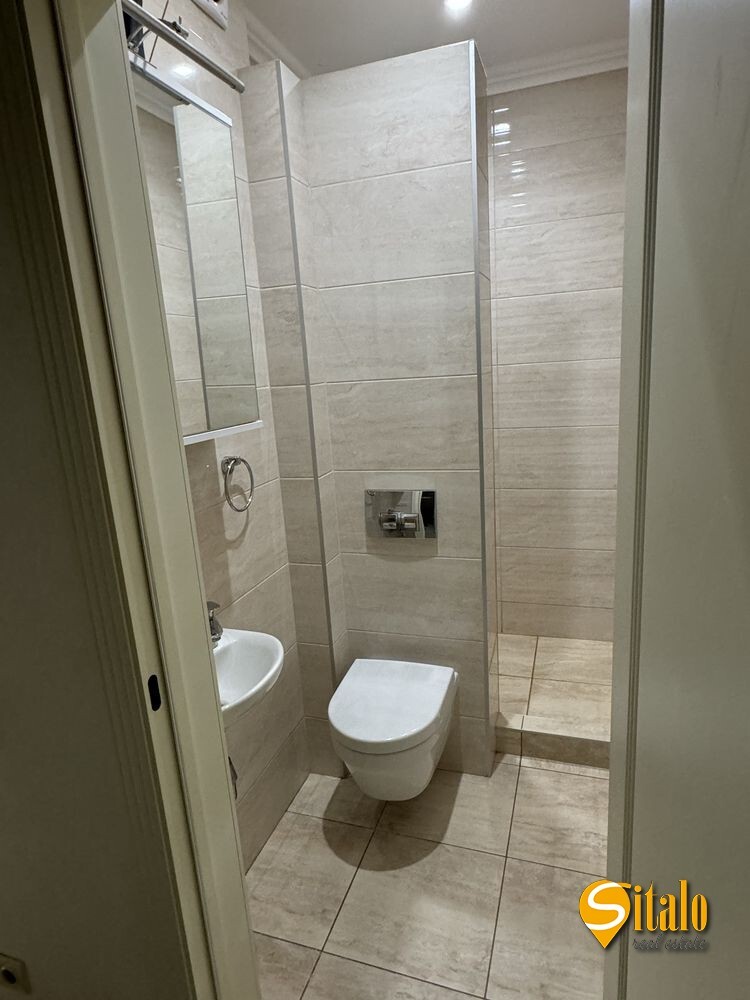 Продажа 4-комнатной квартиры 80 м², Каховская ул., 62А