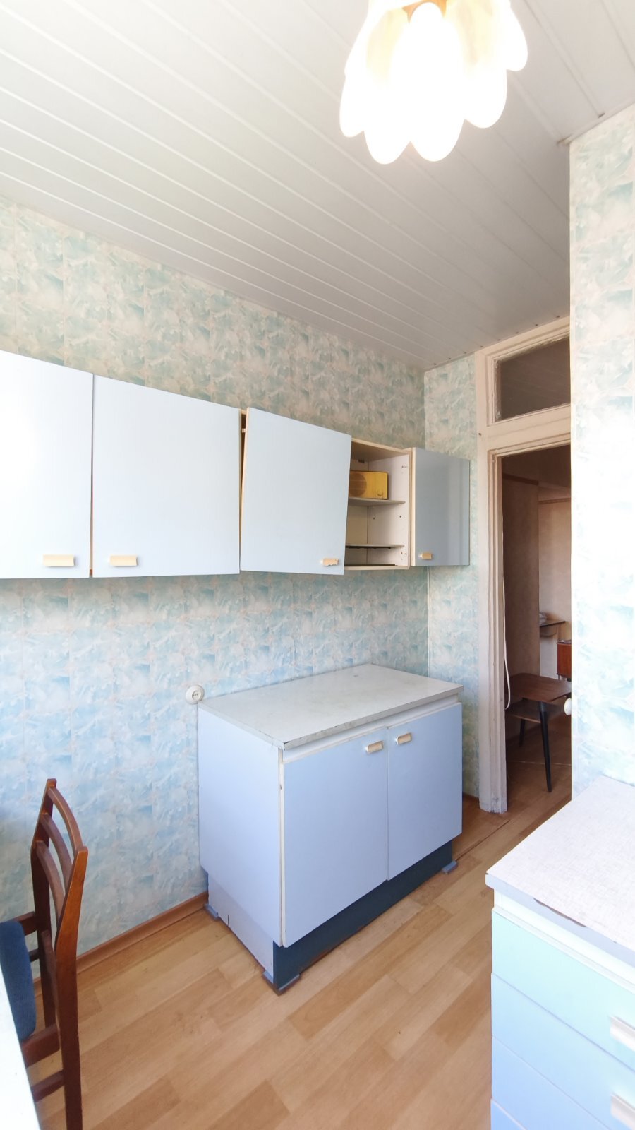 Продаж 4-кімнатної квартири 68 м², Зернова вул.