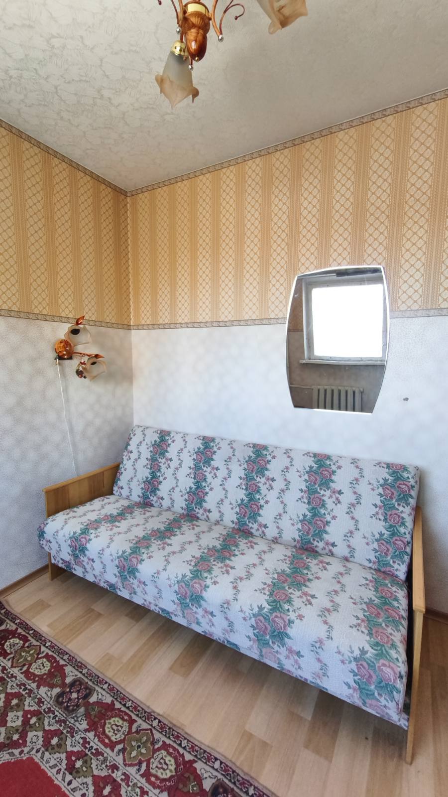Продаж 4-кімнатної квартири 68 м², Зернова вул.