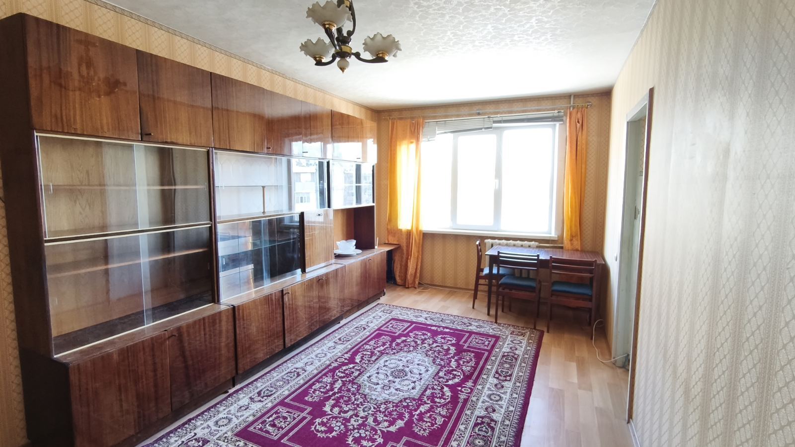 Продаж 4-кімнатної квартири 68 м², Зернова вул.