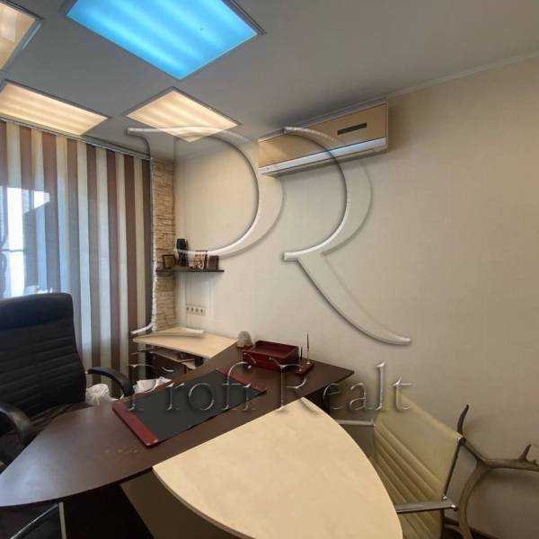 Продажа 3-комнатной квартиры 52 м², Берестейский, 79