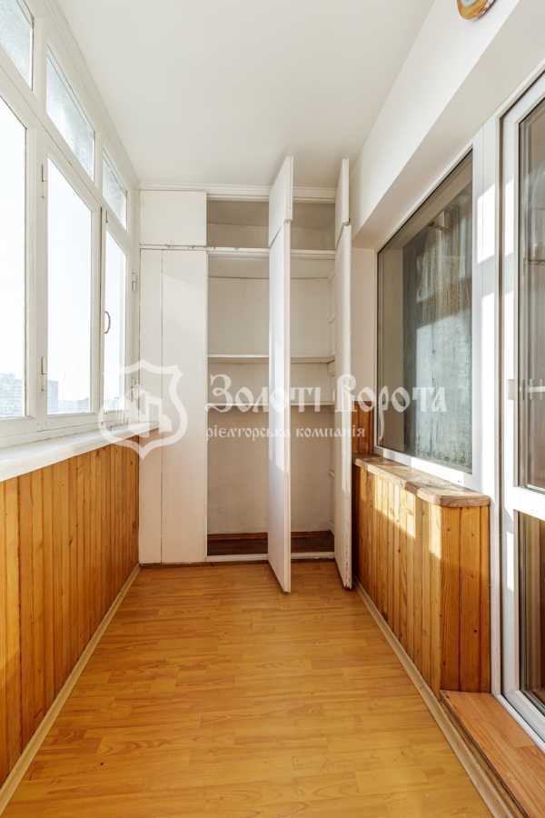 Продажа 2-комнатной квартиры 56.3 м², Академика Ефремова ул., 19