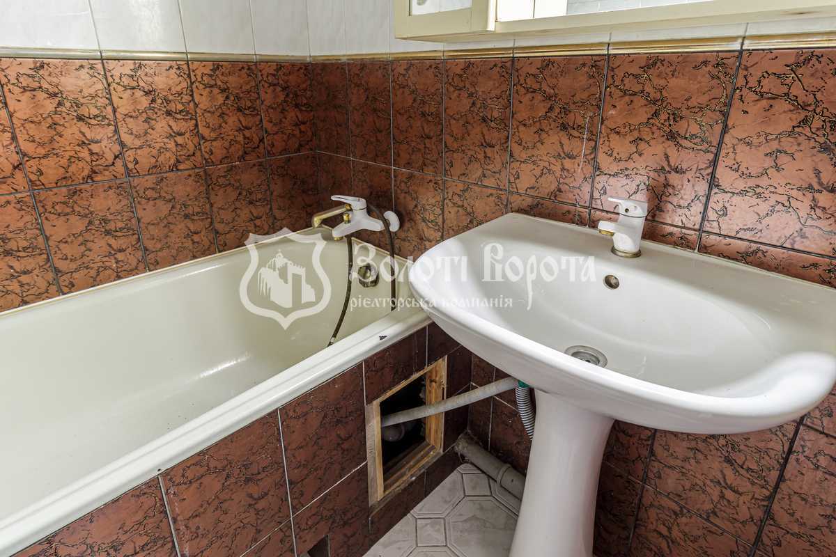 Продажа 2-комнатной квартиры 56.3 м², Академика Ефремова ул., 19