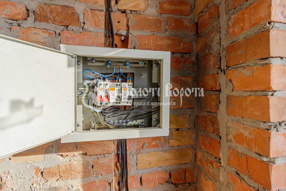 Продажа 1-комнатной квартиры 50.5 м², Ивана Улитина ул., Дяченка, 20