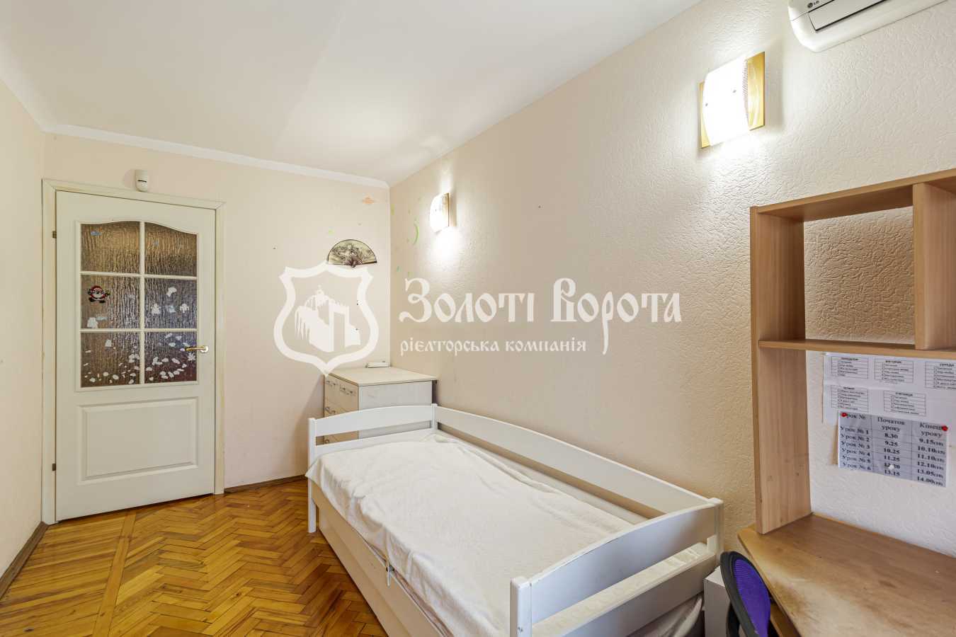 Продажа 3-комнатной квартиры 56.2 м², Верховного Совета бул., 22