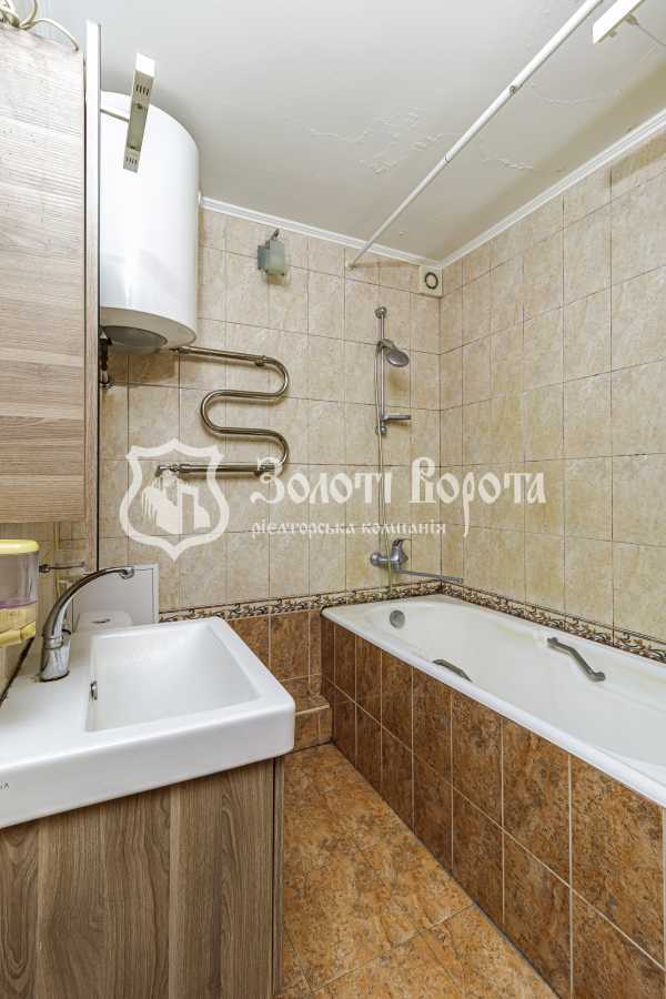 Продажа 3-комнатной квартиры 56.2 м², Верховного Совета бул., 22