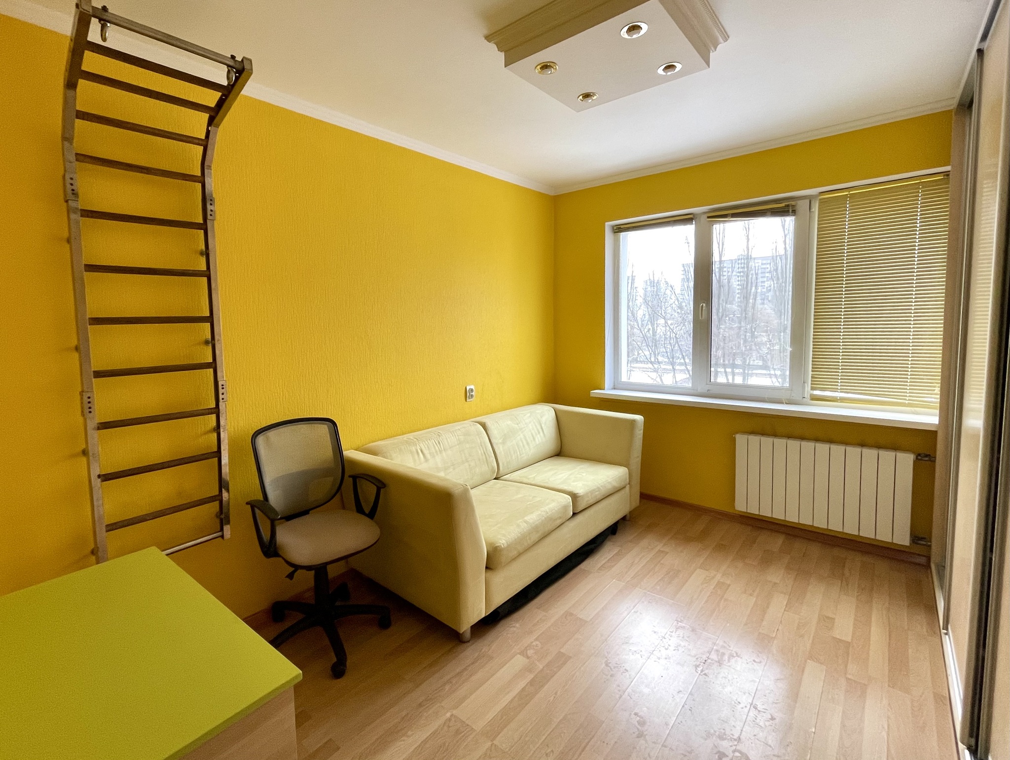 Продаж 3-кімнатної квартири 80 м², Ірпінська вул., 2