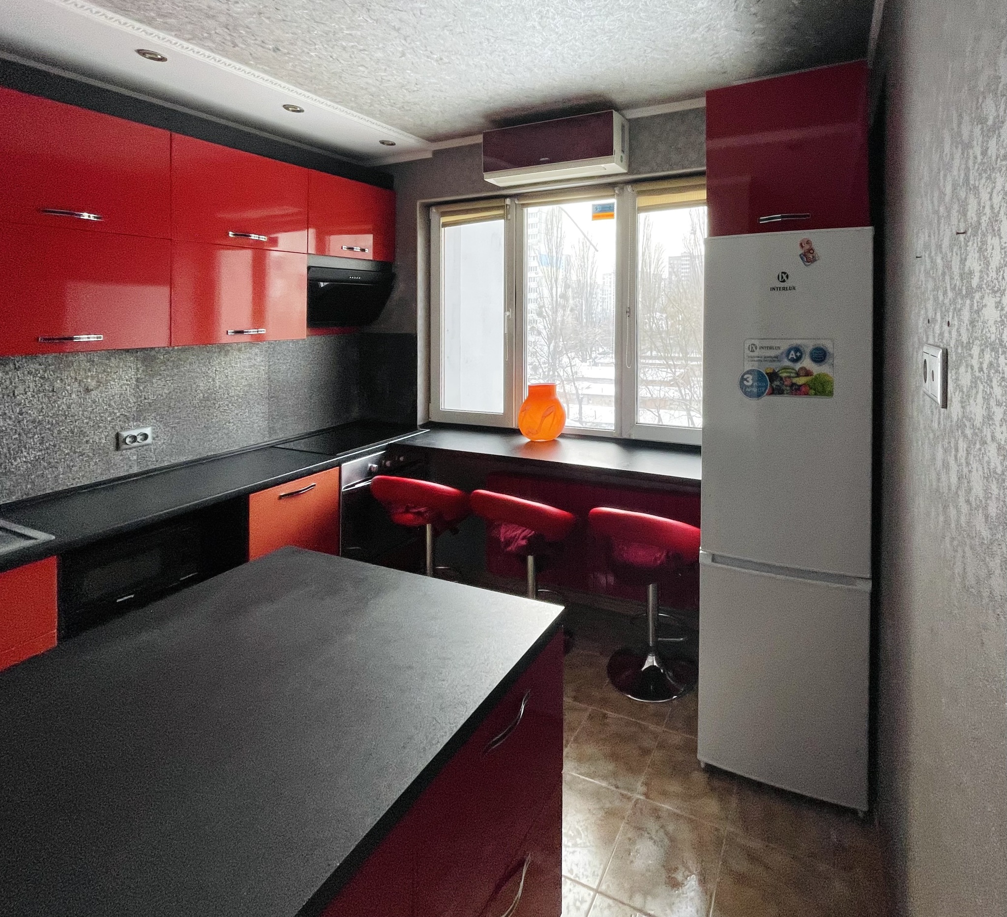 Продаж 3-кімнатної квартири 80 м², Ірпінська вул., 2