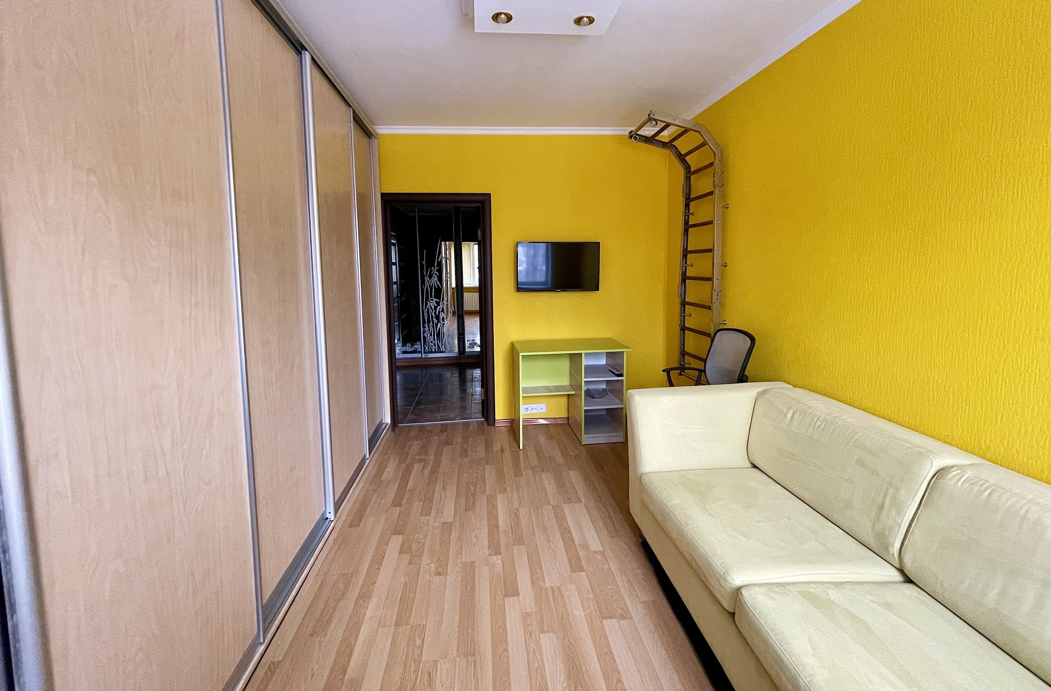 Продаж 3-кімнатної квартири 80 м², Ірпінська вул., 2
