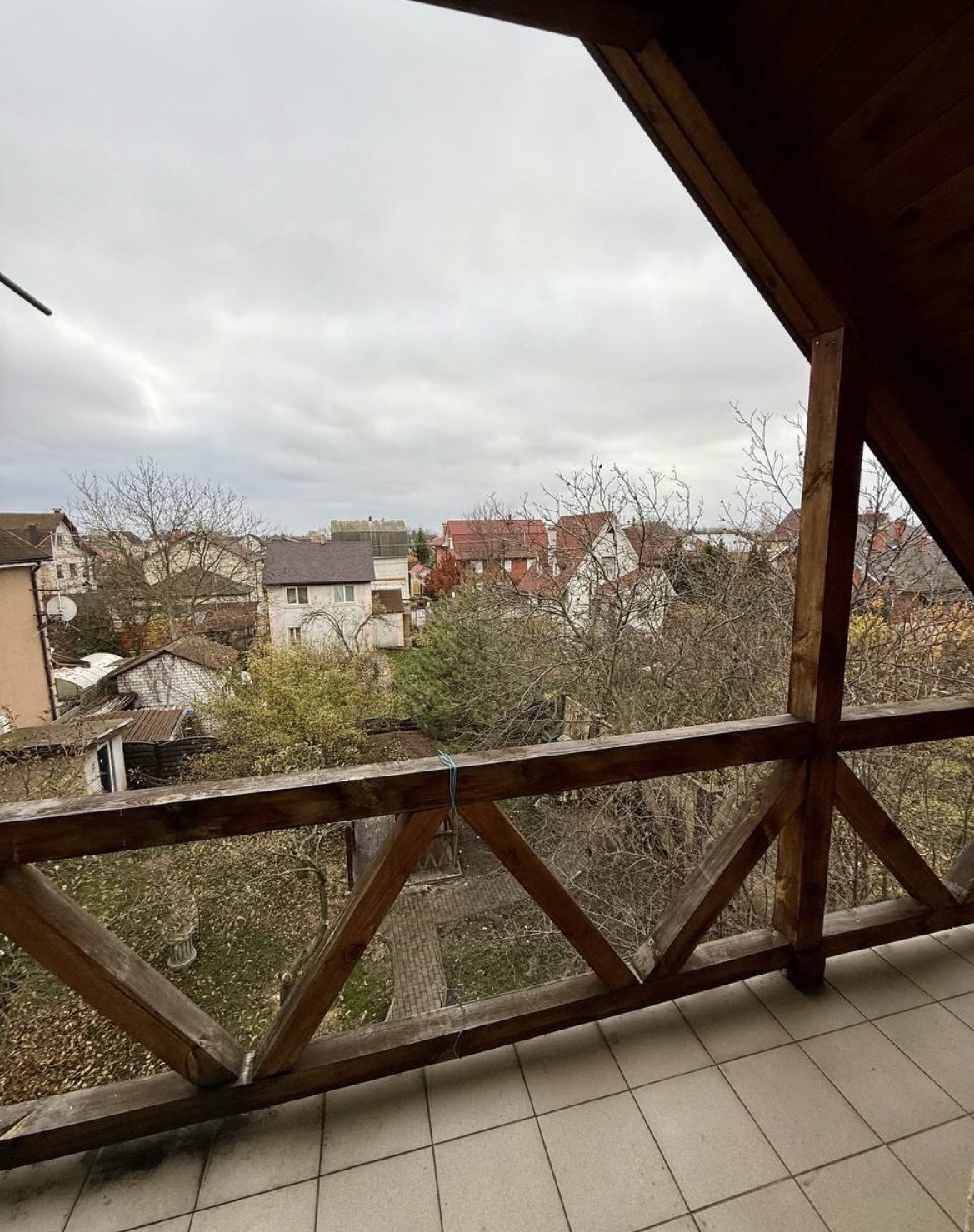 Оренда котеджу 257 м², 64-а Садова вул.