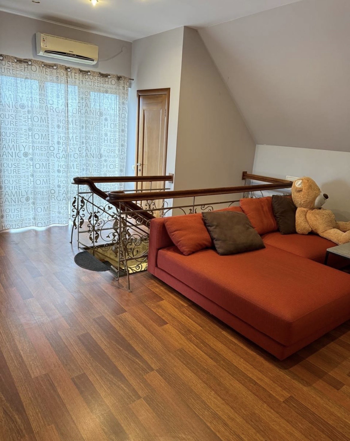 Оренда котеджу 257 м², 64-а Садова вул.