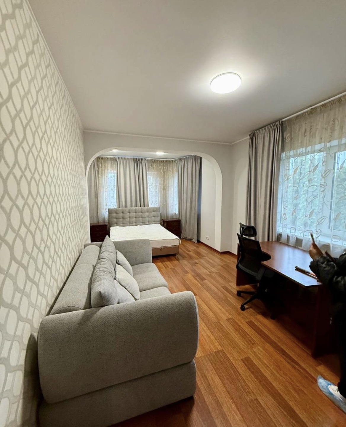 Оренда котеджу 257 м², 64-а Садова вул.