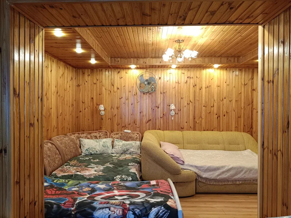 Оренда котеджу 187 м², Почайнинська вул.