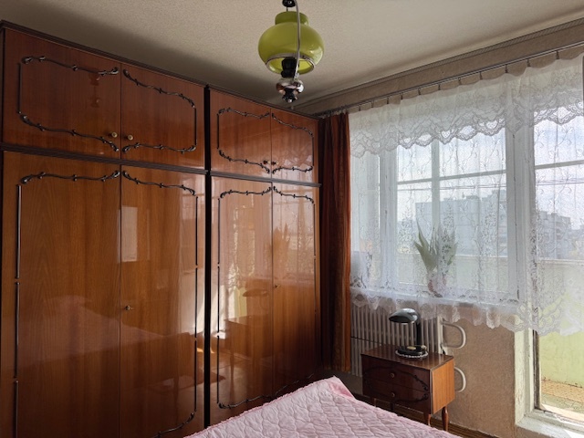 Продаж 2-кімнатної квартири 54 м², Валентинівська вул., 21