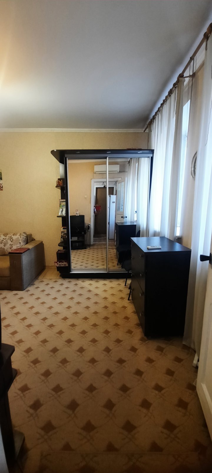 Продаж 1-кімнатної квартири 28 м², Колонтаївська вул.