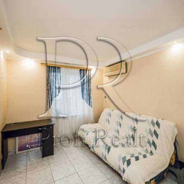 Продаж 3-кімнатної квартири 71 м², Павла Тичини просп., 8