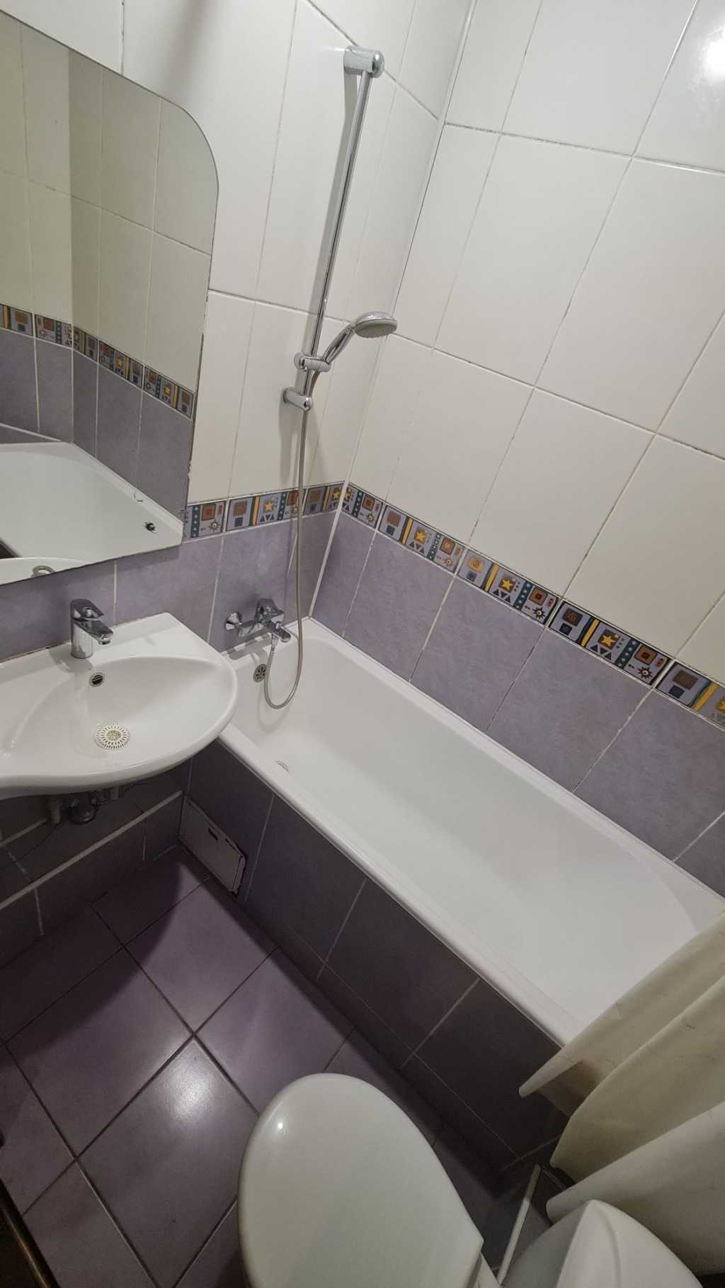 Оренда 3-кімнатної квартири 96 м², Святошинська пл., 1/1