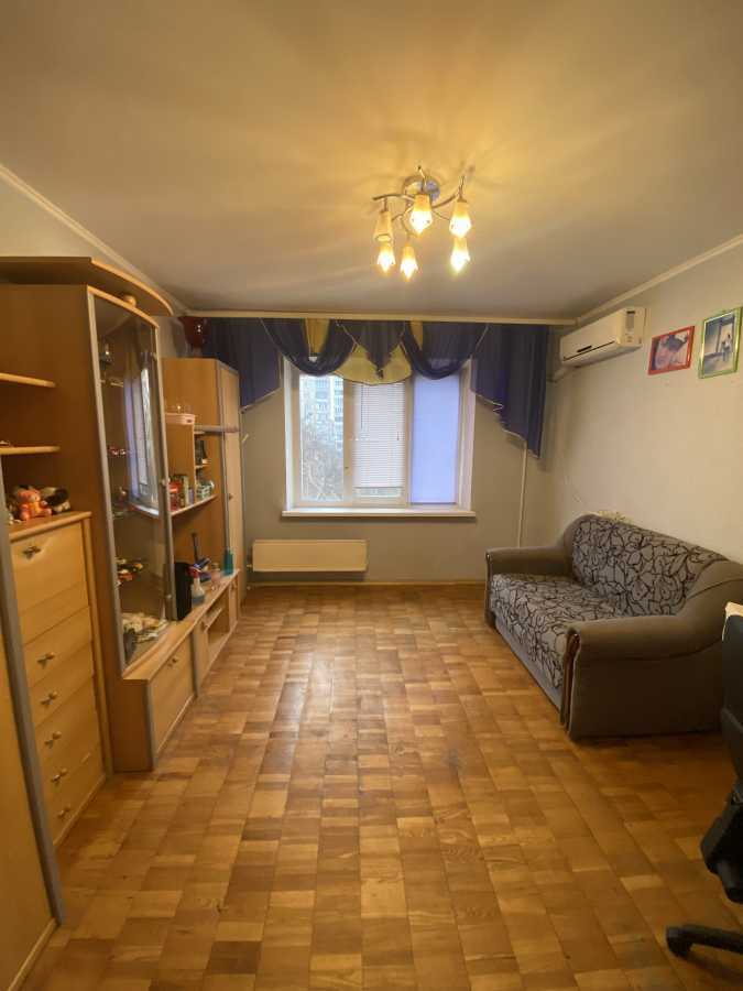 Продаж 3-кімнатної квартири 77.6 м², Полярна вул., 6А