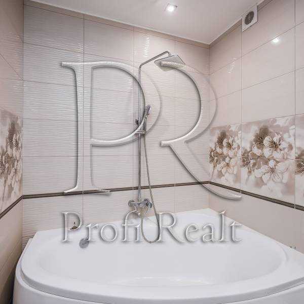 Продаж 3-кімнатної квартири 92 м², Жулянська вул., 1В