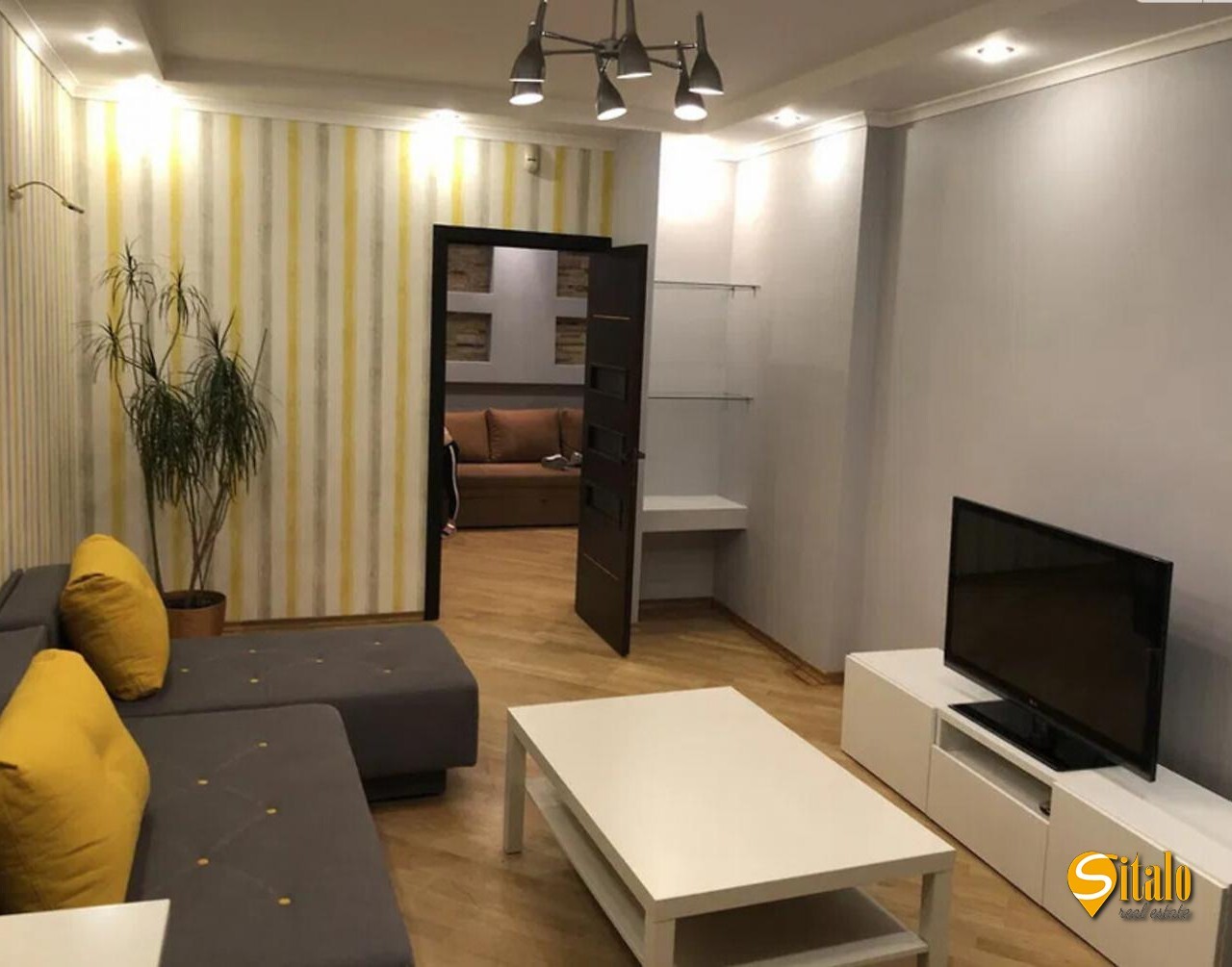 Продаж 2-кімнатної квартири 81.8 м², Дніпровська наб., 26