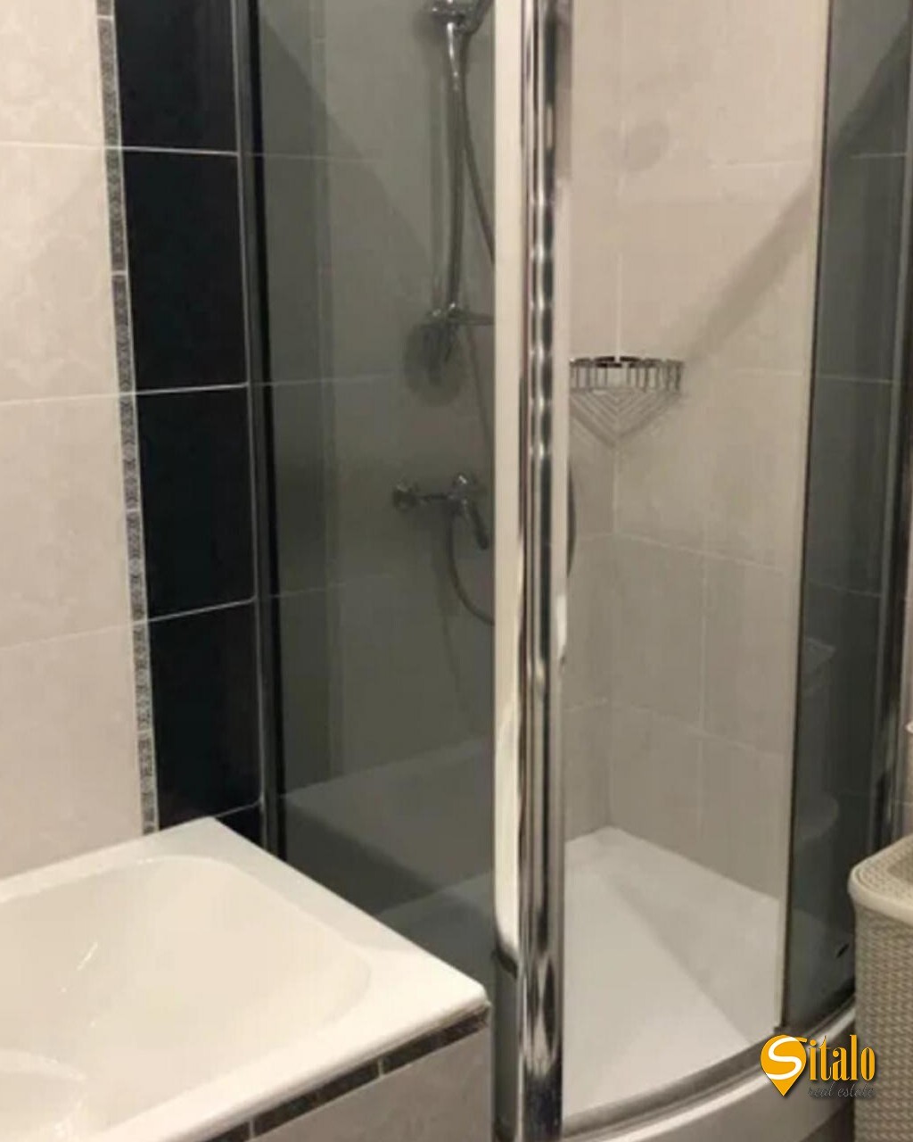 Продаж 2-кімнатної квартири 81.8 м², Дніпровська наб., 26