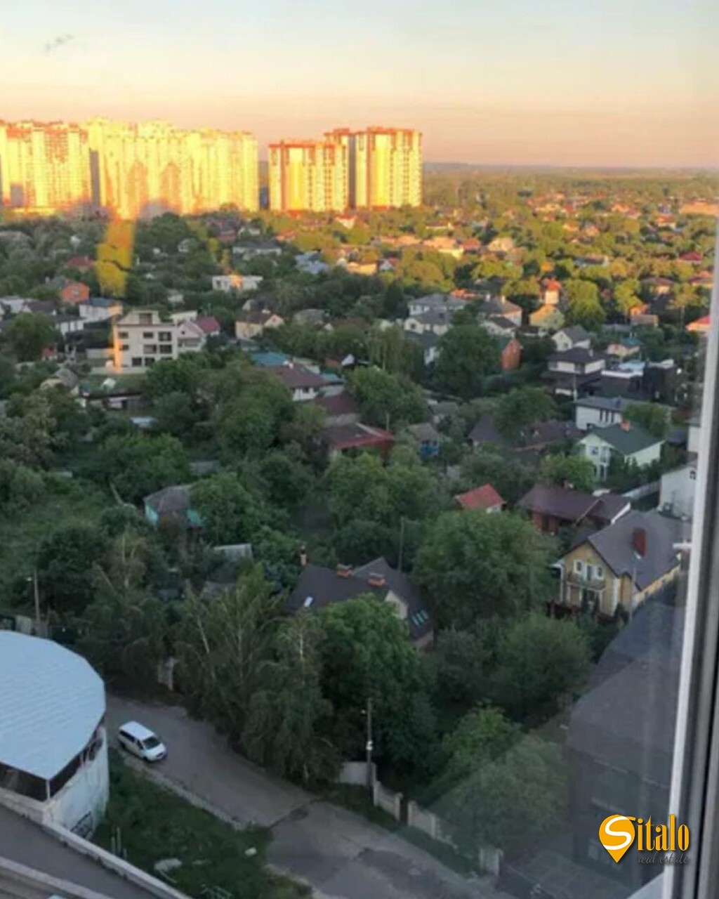 Продаж 2-кімнатної квартири 81.8 м², Дніпровська наб., 26