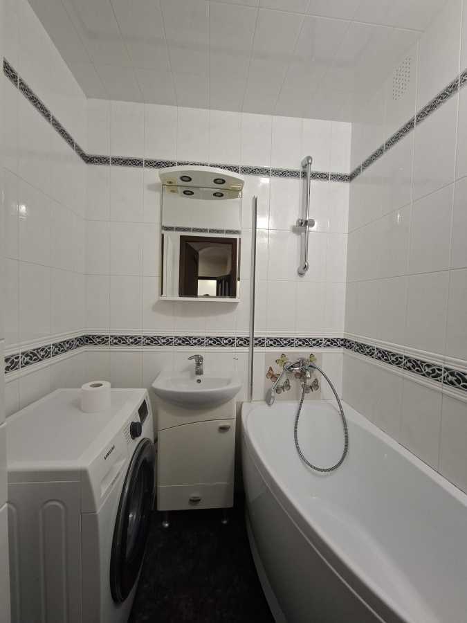 Продажа 3-комнатной квартиры 71 м², Князя Володимира Великого, 70