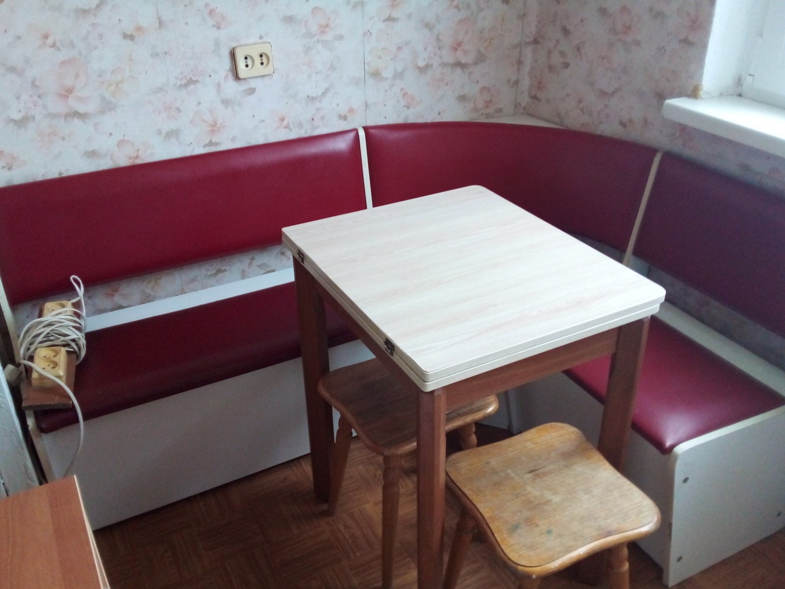 Продаж 2-кімнатної квартири 46 м², Золочівська вул., 24А