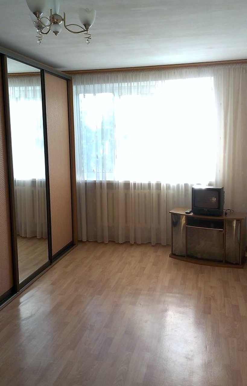 Продаж 1-кімнатної квартири 41 м², Артеківська вул.