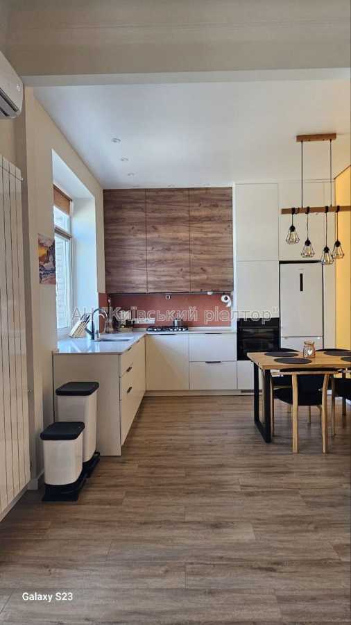 Продажа 2-комнатной квартиры 64.3 м², Большая Васильковская ул., 67/7