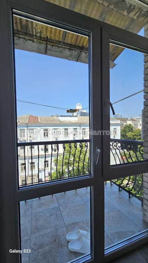 Продажа 2-комнатной квартиры 64.3 м², Большая Васильковская ул., 67/7