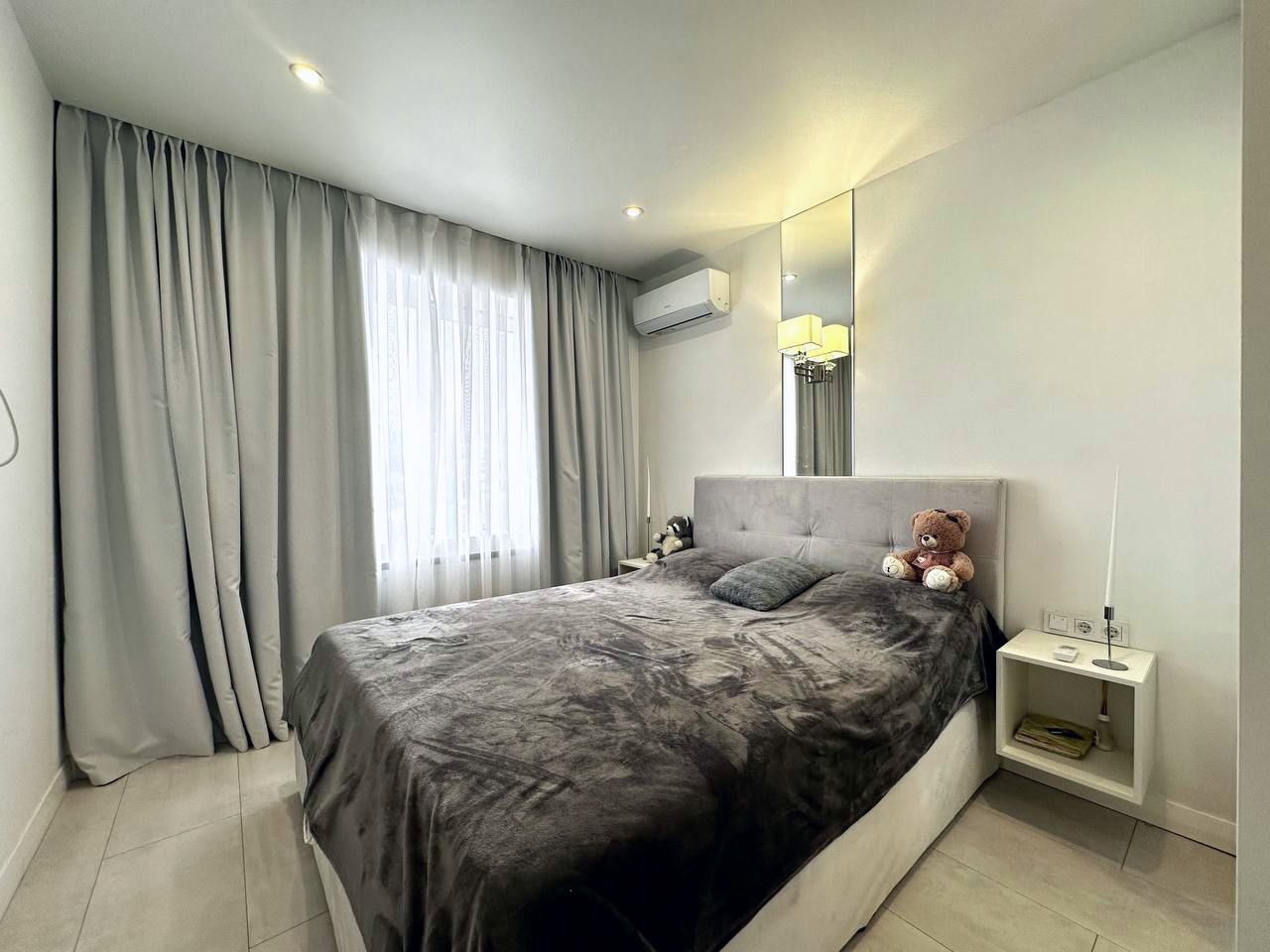 Продаж 3-кімнатної квартири 65 м², Новорічна вул., 53