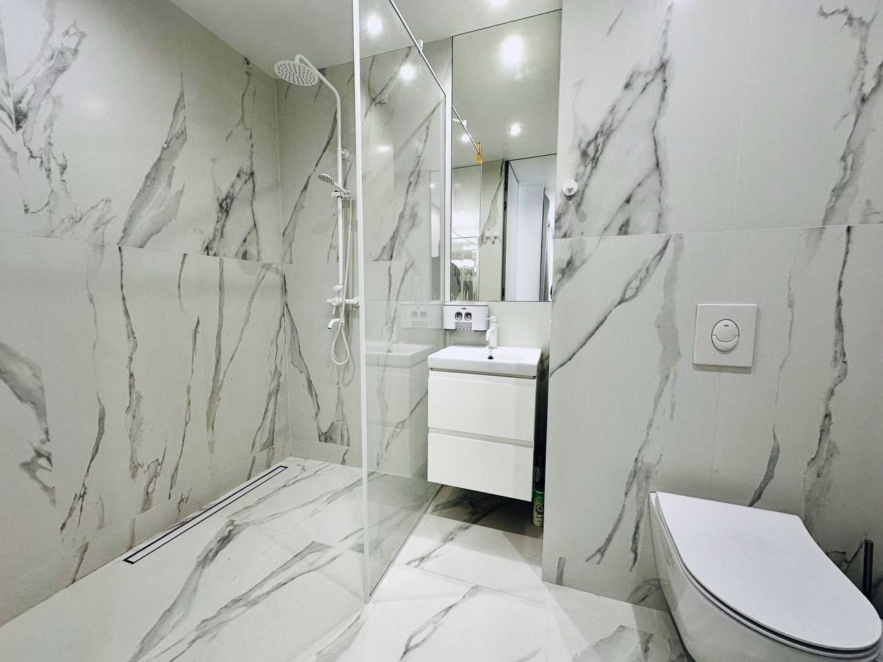 Продаж 3-кімнатної квартири 65 м², Новорічна вул., 53