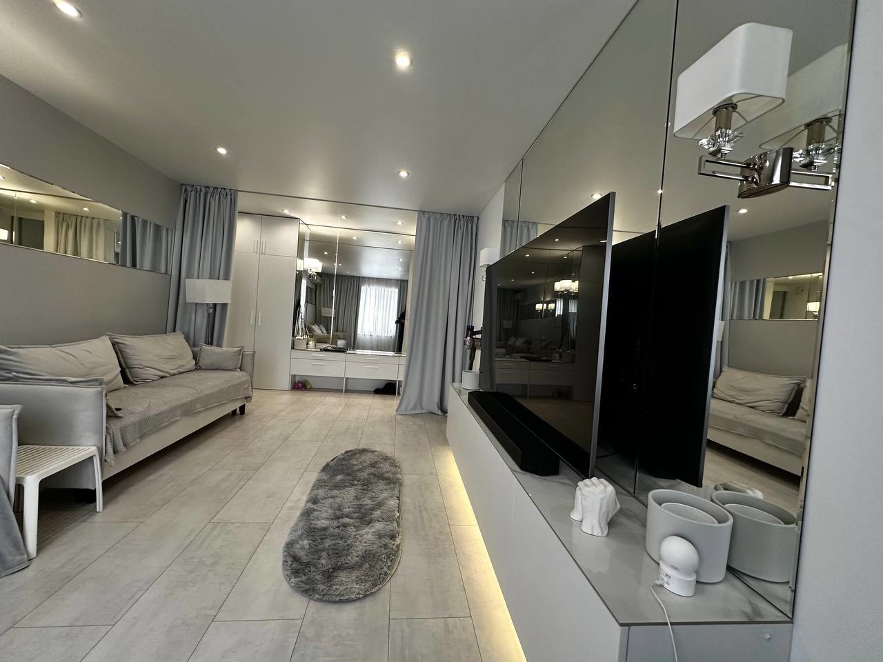 Продаж 3-кімнатної квартири 65 м², Новорічна вул., 53