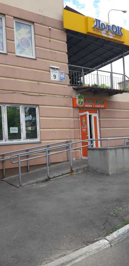 Оренда офісу 388 м², Моторний пров., 9