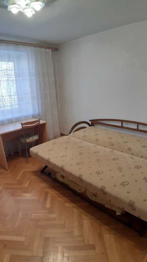 Оренда 3-кімнатної квартири 70 м², Казанська вул., 18