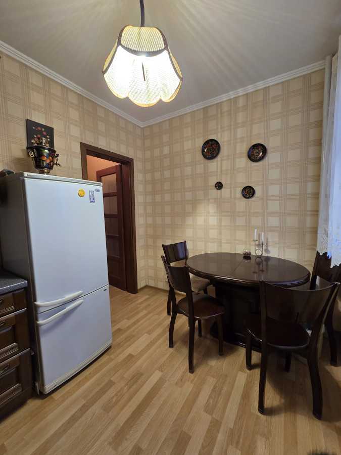 Продажа 3-комнатной квартиры 70 м², Академика Крымского ул., 4