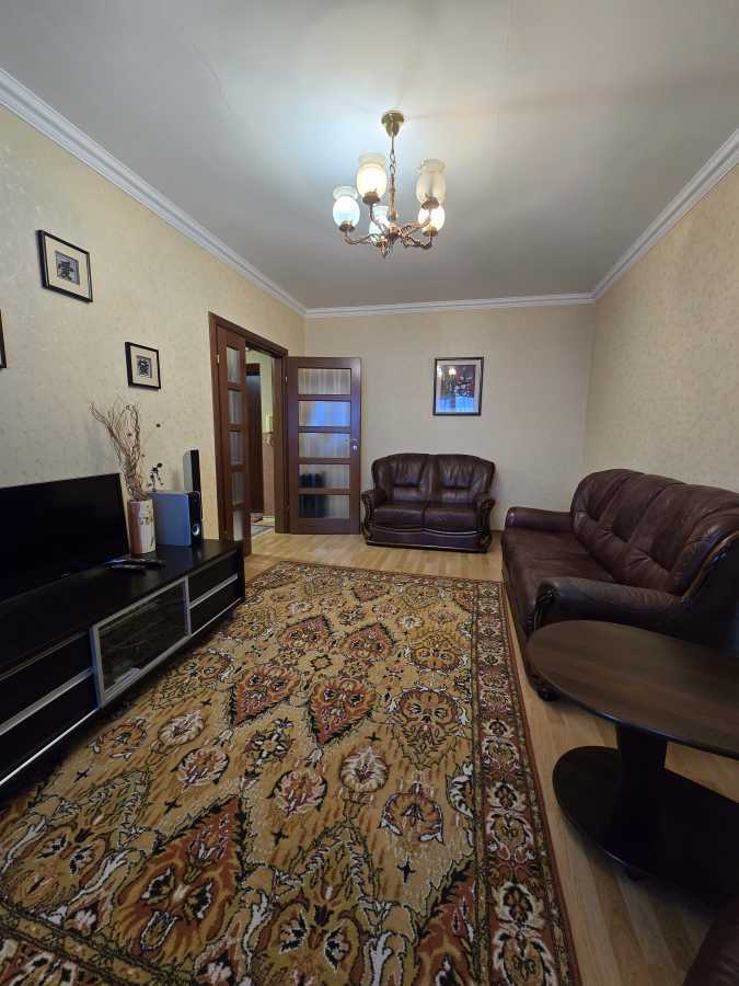 Продажа 3-комнатной квартиры 70 м², Академика Крымского ул., 4