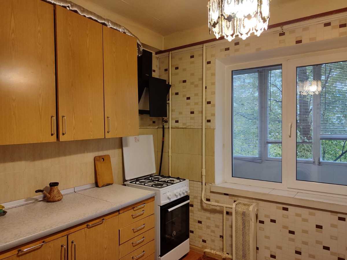 Оренда 1-кімнатної квартири 35 м², Братиславська вул., 38