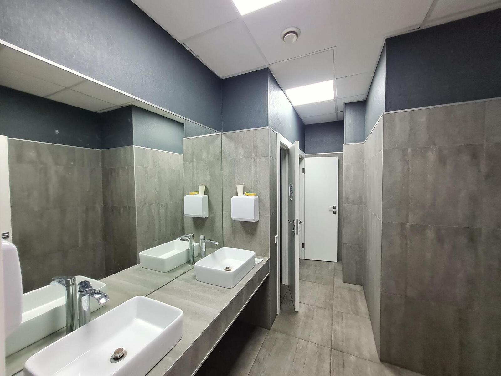 Оренда офісу 425 м², Іллінська вул.