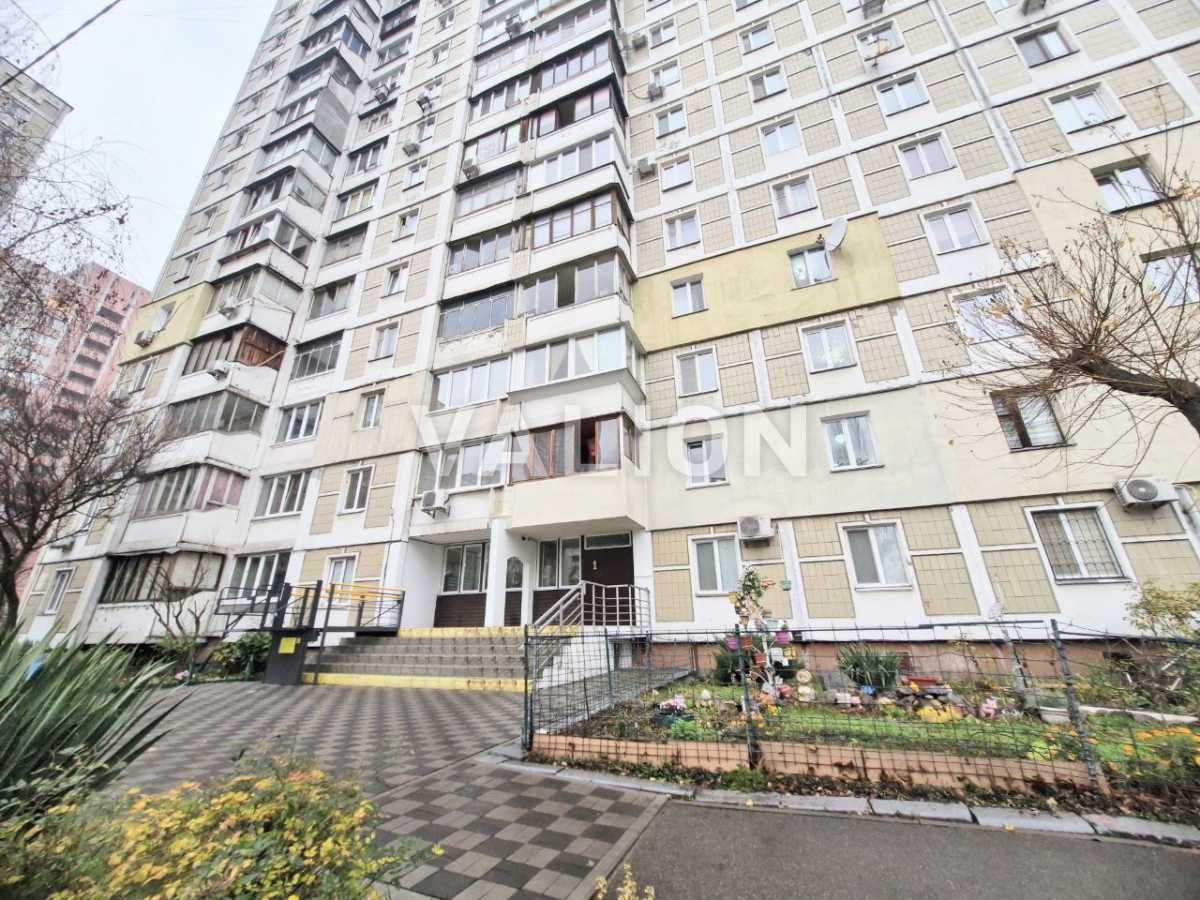 Продажа 2-комнатной квартиры 61 м², Ревуцкого ул., 7А