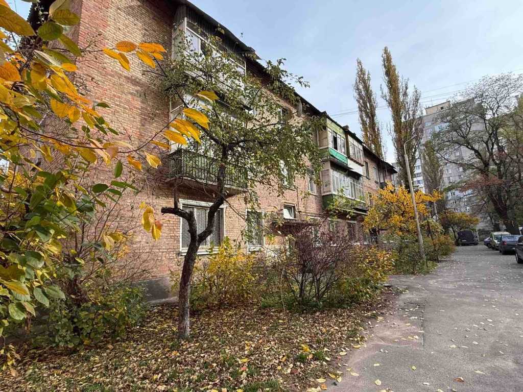 Продажа 2-комнатной квартиры 47 м², Корсунская ул., 33