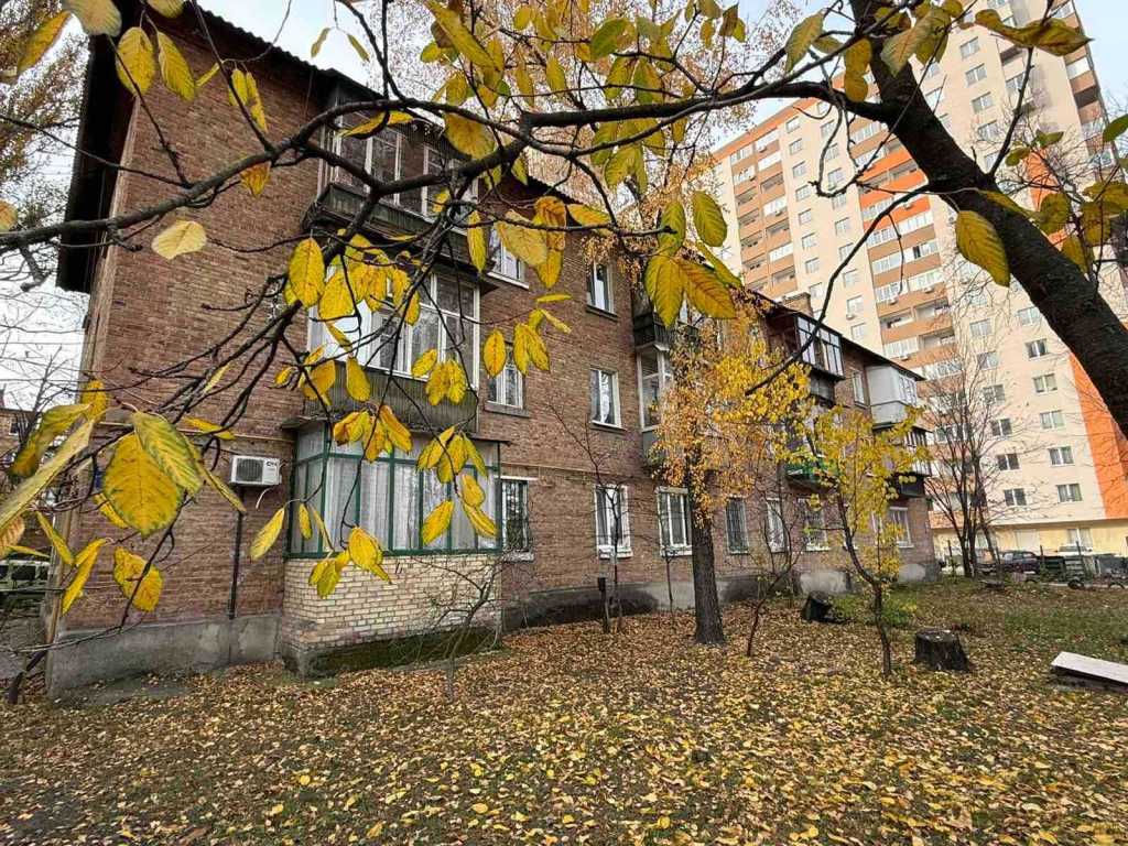Продажа 2-комнатной квартиры 47 м², Корсунская ул., 33