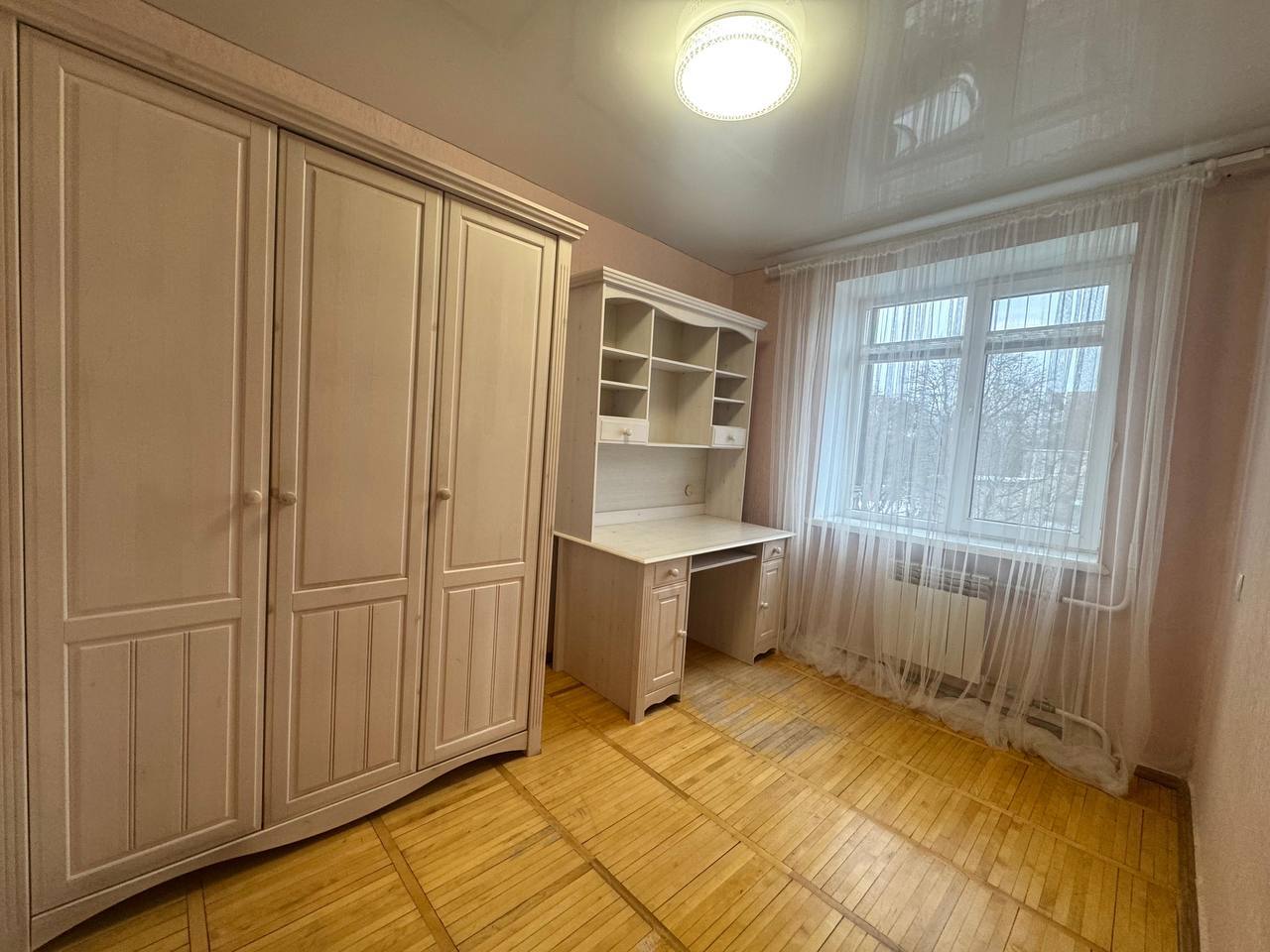 Продаж 2-кімнатної квартири 42 м², Захарова вул.