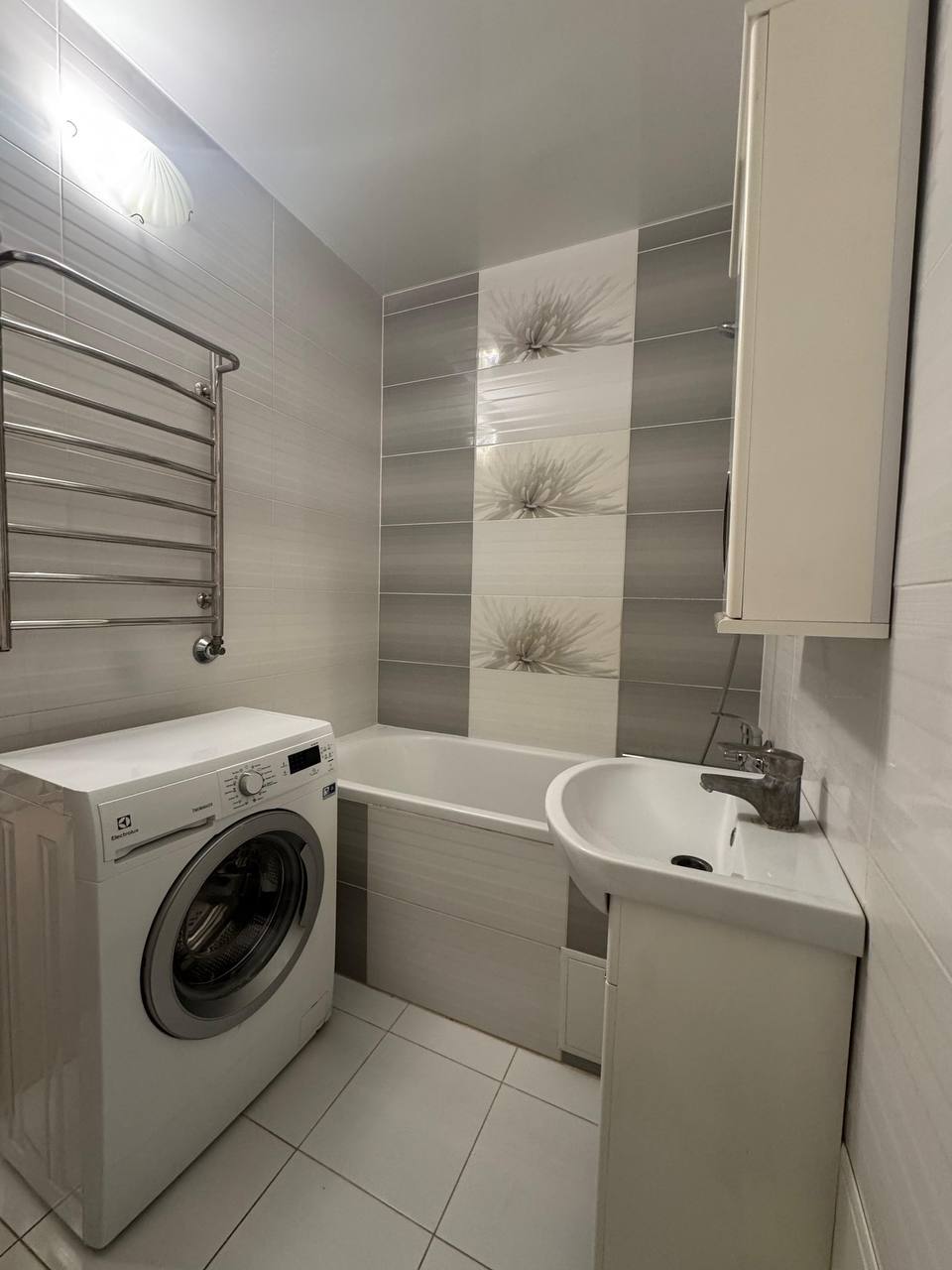 Продаж 2-кімнатної квартири 42 м², Захарова вул.