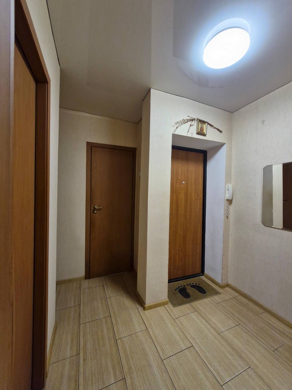 Продаж 2-кімнатної квартири 42 м², Захарова вул.