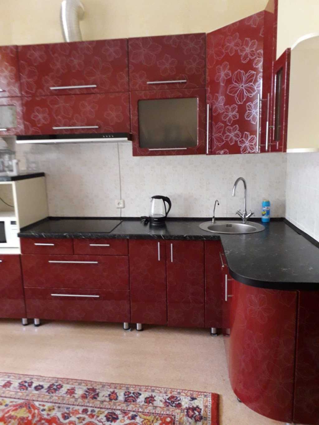 Аренда 1-комнатной квартиры 50 м², Новоселовская ул.