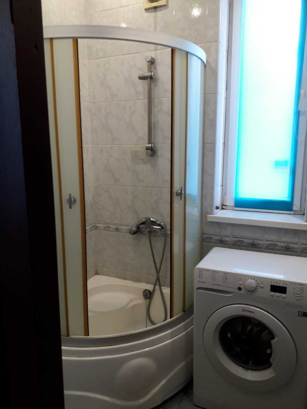 Аренда 1-комнатной квартиры 50 м², Новоселовская ул.