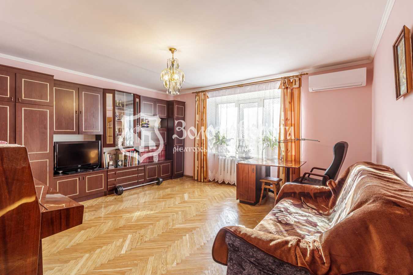 Продажа 3-комнатной квартиры 83 м², Кловский спуск, 18