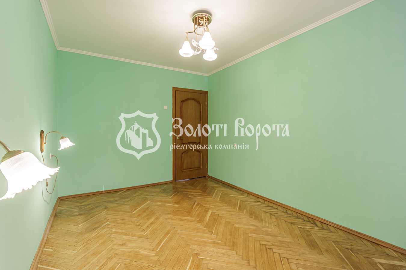 Продажа 3-комнатной квартиры 83 м², Кловский спуск, 18